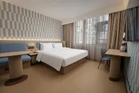 HanTing Hotel (Guiyang Fountain Taiping Road Internet-famous Street) โรงแรมในกุ้ยหยาง