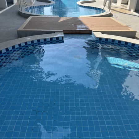 J&P Hotel Sriracha