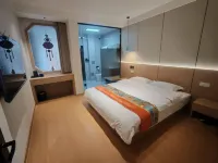Yongchang Homestay (Hongtong Central Square Grand Locust Tree Root-Seeking Ancestral Worship Park) - Homestays