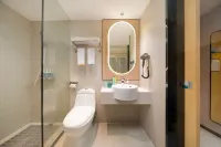 Qingmiao Esports Hotel (Gongcheng Jinchajiang City Garden Branch)