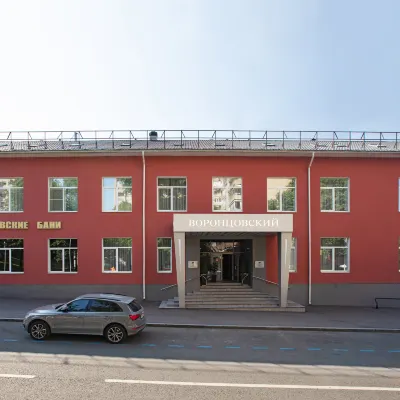 Hotel Vorontsovsky โรงแรมใกล้ครูติตสโกเย โพดโวรีย