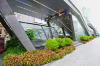 Shenzhen Huaqiang Plaza hotel (Huaqiangbei Metro Station) - Scenic