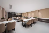 Licheng Xiyue Hotel (Chenzhou Yizhang Wenming South Road Bus Station Branch)