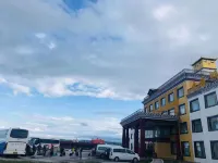 Qinghaihu Hotel - parking