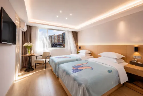 Huanlee Hotel (Dujiangyan Irrigation System Scenic Spot &Lidui Station)