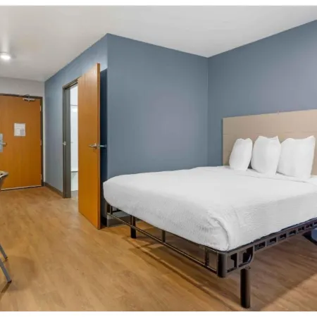 Motel 6 Suites Fort Myers FL