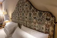 Parador de Santillana Altamira - 3-Sterne