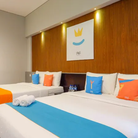 Sans Hotel Empress Simpang Lima