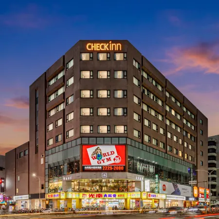 CHECK inn Taichung LaiLai Отели рядом с достопримечательностью «Стадион «Тайчжун»»