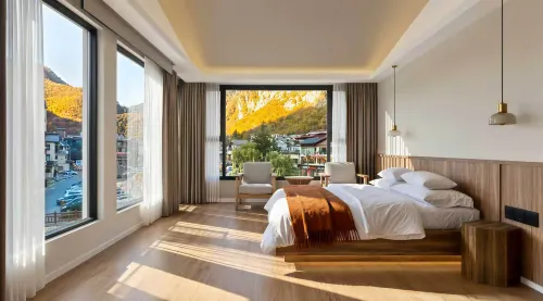 Zhen Shan Xi She · Bo Xin Yun Ju (Jiuzhai Valley Tourist Center Store) - 2-Star