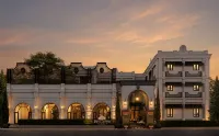 RatiLanna Nimman Chiangmai - Rooftop Pools