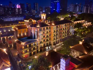 โรงแรมรีจอยซ์ บาย อาร์ไกล์ (สาขา หอคอยนกกระเรียนเหลือง และ ถนนถันหัวหลิน อู่ฮั่น)