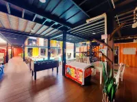 Retro Box Hotel Chumphon - Pool