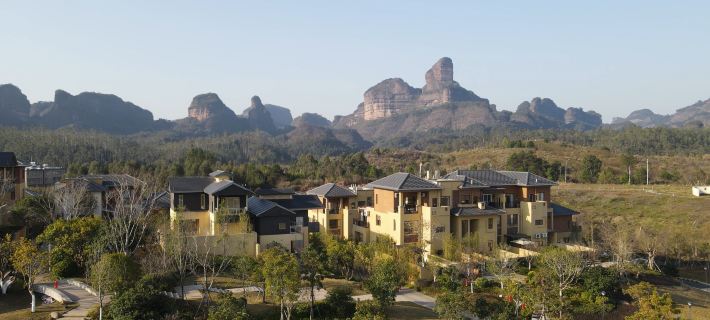 The Cloud House Hotels in Renhua