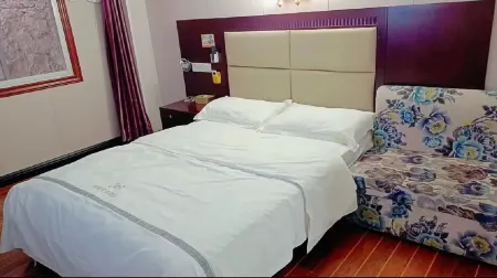 Xintian Haoting Business Hotel Отели рядом с достопримечательностью «Shuangbi Square»