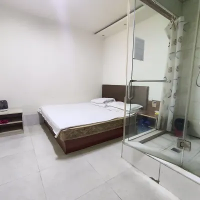 Bright spot Hotel Hotels near Jiutai Railway Station