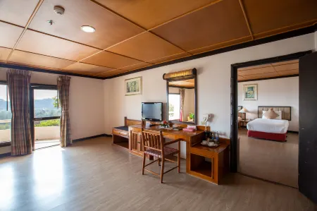 Imperial Phukaew Hill Resort