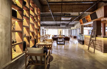 Yuanyang Yuanshe Mulaya Homestay (Terraced Field Scenic Area) Отели рядом с достопримечательностью «Pu Gao Lao Zhai»