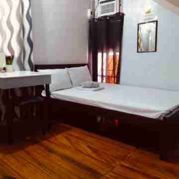 Gabz'k Travellers Inn Rooms