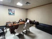 C Hotel (Dongguan Houjie Exhibition Center Metro Station) - Bãi đậu xe