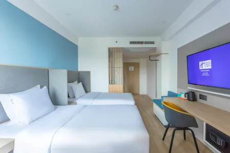 Holiday Inn Express Shanghai Pudong Airport