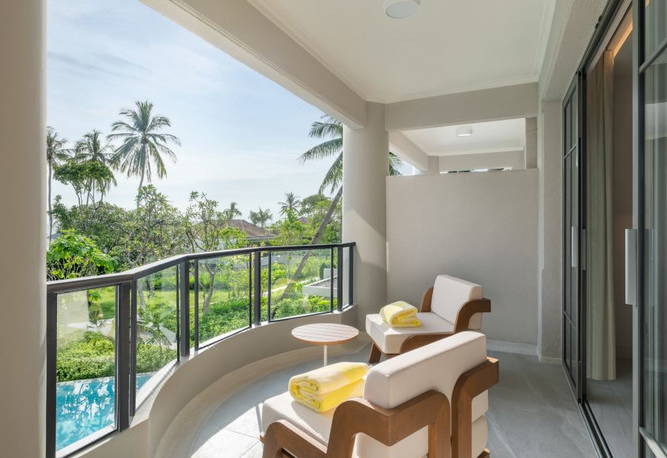 1. 센타라 리저브 ..