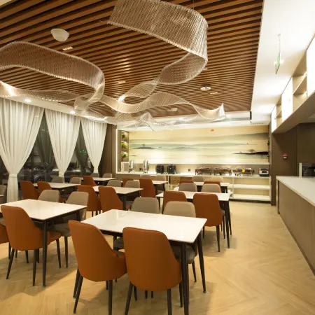 Yuhua Hotel (Lingwu Ningdong Branch)