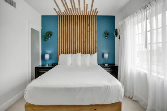 Hotel Belleza Отели рядом с достопримечательностью «Холокааст Мемориал Майами-Бич»