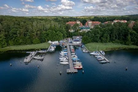 Precise Resort Bad Saarow am Scharmützelsee Отели рядом с достопримечательностью «Kirche Neu Golm»