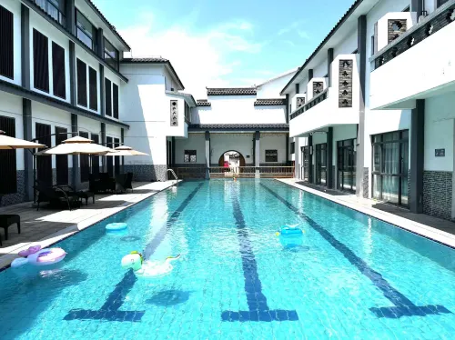 Yun He Ye Bo Hotel (Wuxi Lingshan Grand Buddha Nianhua Bay) - Pools