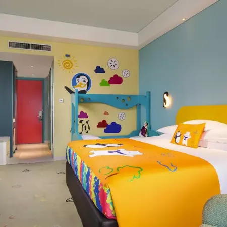 Xianshe Couple Family Holiday Homestay (Xinmi Yinji Tourism Resort Animal Kingdom Branch)