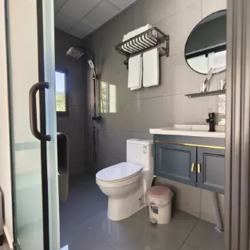 Hefeng Qingqing Xiaoyuan Homestay