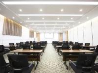 Starway Hotel (Da Hinggan Ling Jiagedaqi Branch)