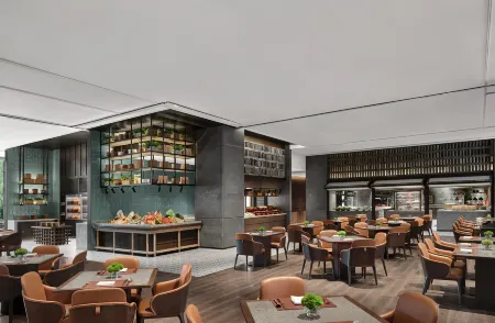 Guangzhou Marriott Hotel Baiyun Отели рядом с достопримечательностью «Guangdong University of Foreign Studies»