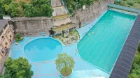 Guangwushan Hot Spring Tourism Hotel - Pools