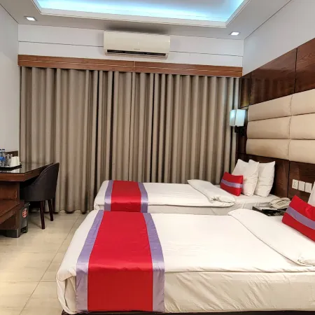 White Palace Hotel