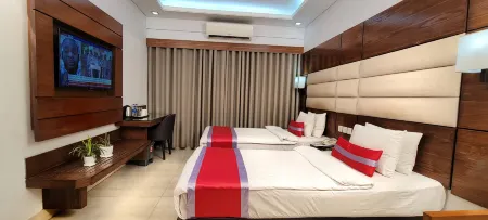 White Palace Hotel