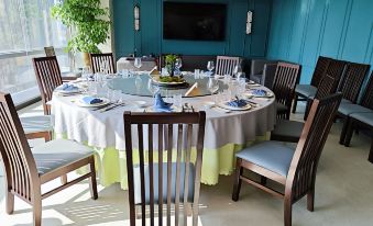 Le Joy Hotel
