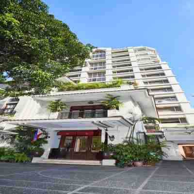 Orchid Garden Suites Hotel Exterior