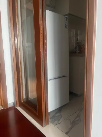 Four Two Home Youth Hostel (Shenzhen North Station Branch)