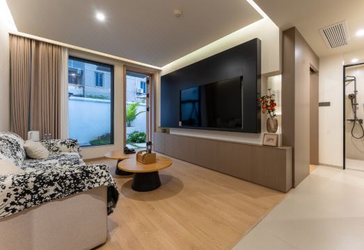 Floral Hotel·Banyi Tang Hotel