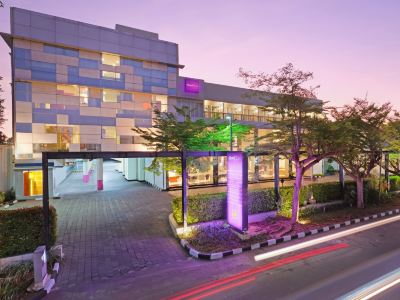 Quest Hotel Simpang Lima - Semarang by Aston