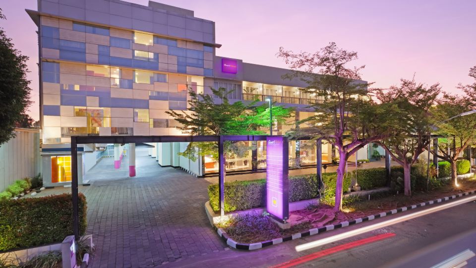 Quest Hotel Simpang Lima - Semarang by Aston