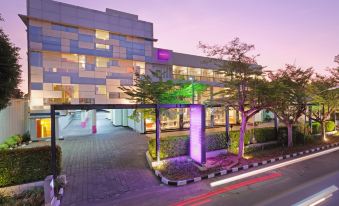 Quest Hotel Simpang Lima - Semarang by Aston