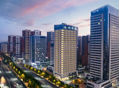 James Joyce Coffetel (Jinan East Railway Station Vientiane Center) Hotels near Jinan Yaoqiang International Airport