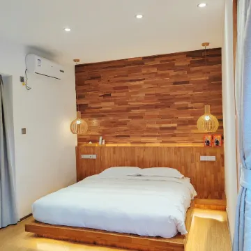 Luhe. Luoxi Valley Homestay;