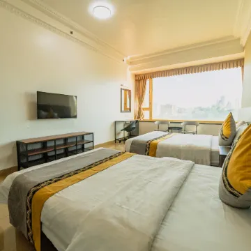 Grand Harbour Hotel