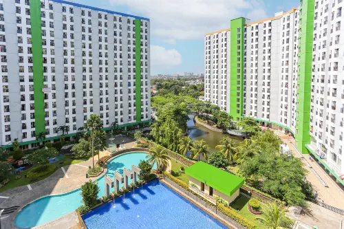 RedLiving Apartemen Green Lake View Ciputat - Juragan Rooms Tower B with Fast Wifi Hotels in Ciputat