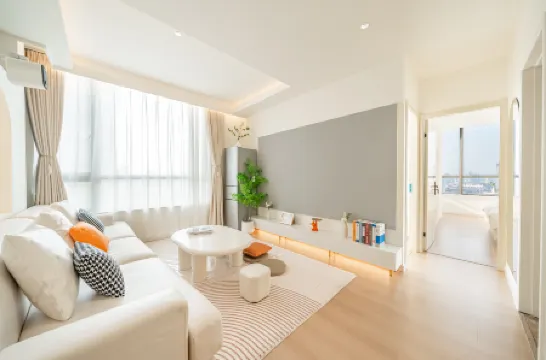 Tianbao Huating Apartment (Shanghai Tongji University Branch)