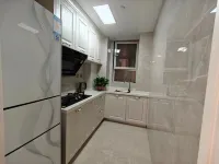 Along Family AV Homestay (Sports Stadium Subway Station Store)